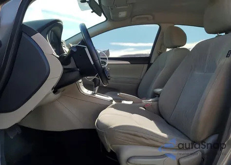 2015 Nissan Sentra S z USA, uszkodzony, nr VIN 3N1AB7AP4FL670510